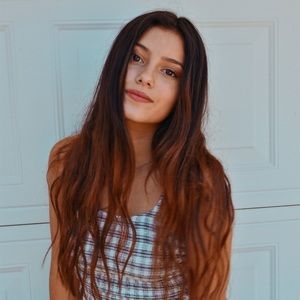 Meet your Posher, Manuela